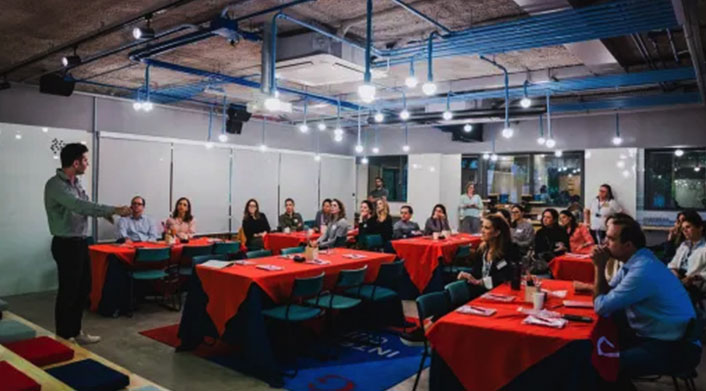Ariel J. Raz | Design Thinking Educator